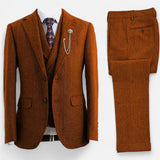 Completo uomo monopetto due bottoni con pantaloni dritti