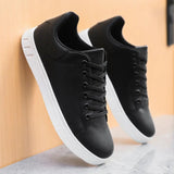 Sneakers basse da uomo con lacci e suola a contrasto