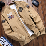 Casaco Bomber de Homem com Patches Bordados e Fecho de Ganga