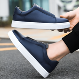 Sneakers basse da uomo in pelle con lacci