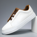 Sneakers basse da uomo in pelle con lacci