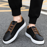 Sneakers basse da uomo in pelle con lacci