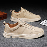 Sneakers basse uomo effetto pelle con lacci