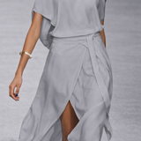 Ruby | Vestido midi descontraído com ombros de fora