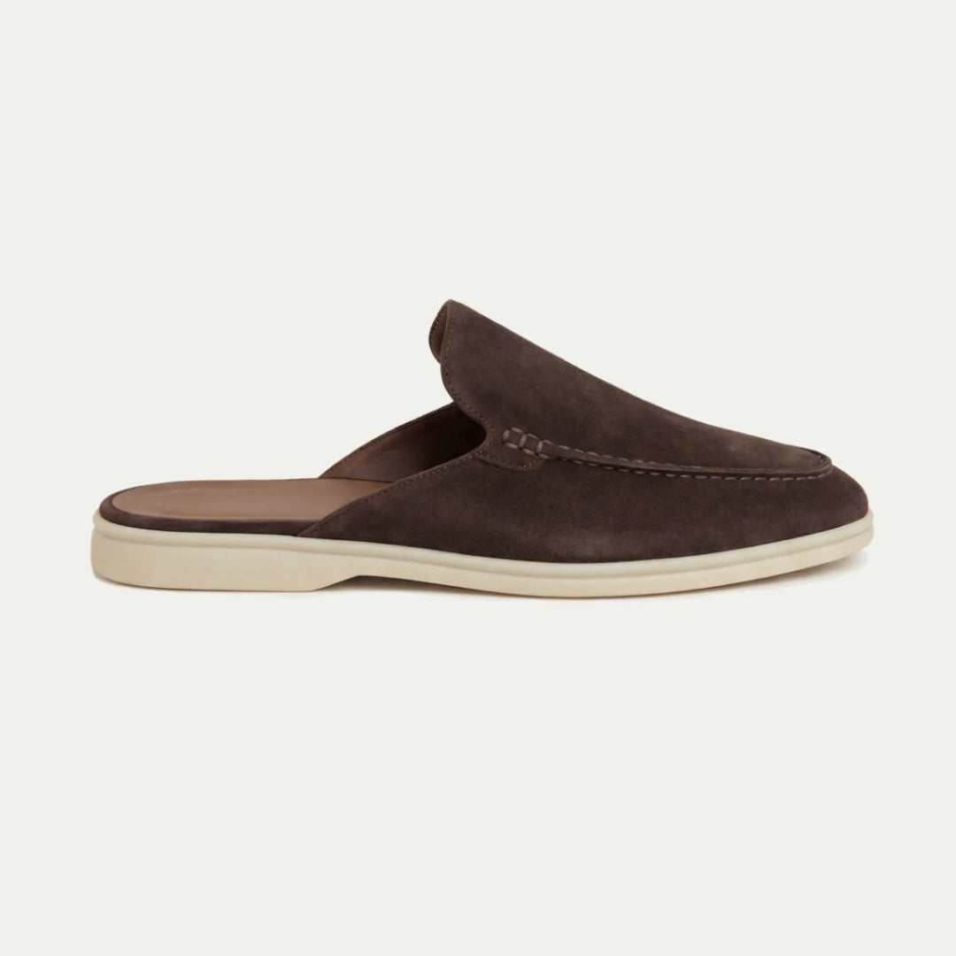 Mules uomo in camoscio slip-on con cuciture moc-toe