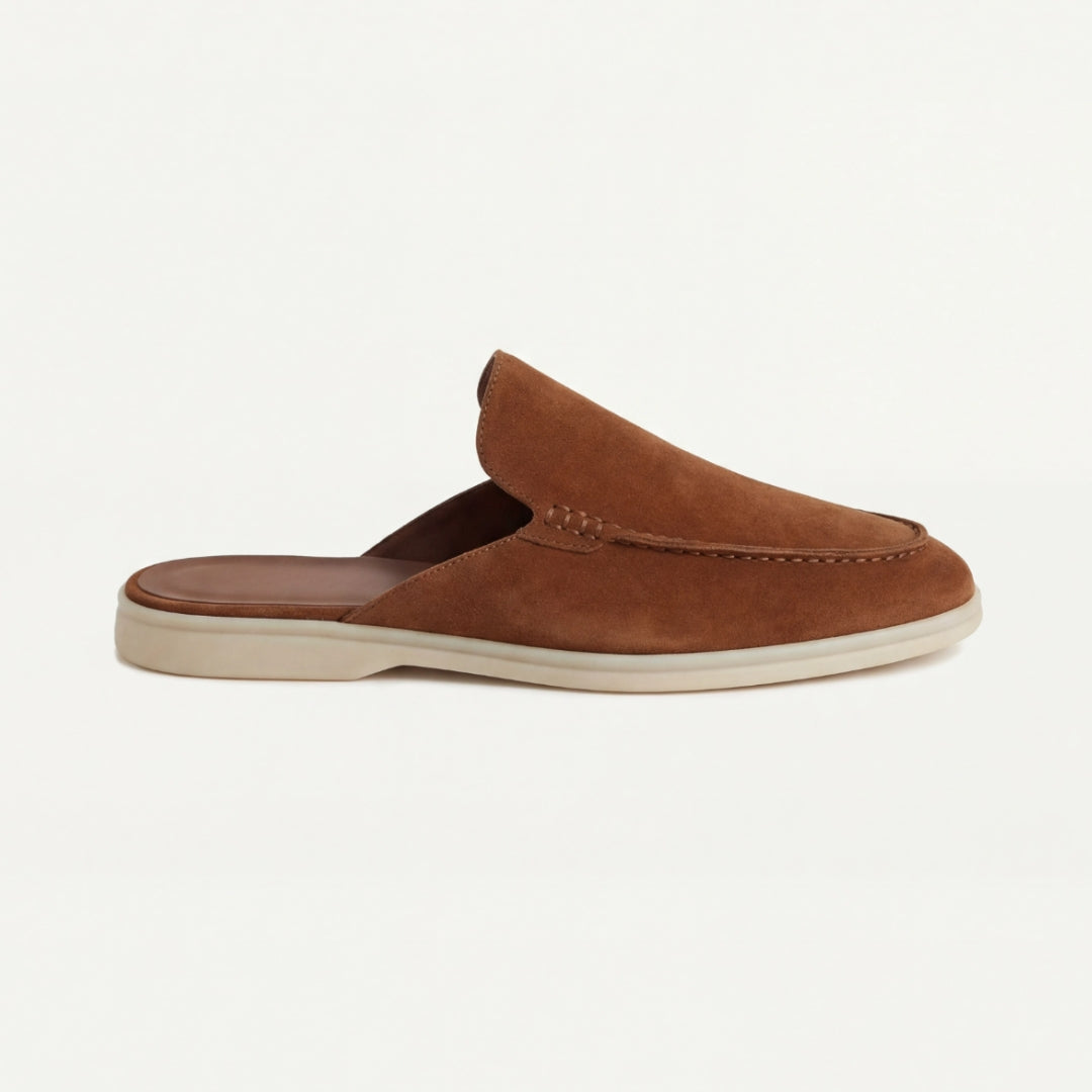 Mules uomo in camoscio slip-on con cuciture moc-toe