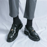 Mocassini uomo con nappine in vernice lucida