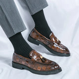 Mocassini uomo con nappine in vernice lucida