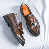 Mocassini uomo con nappine in vernice lucida